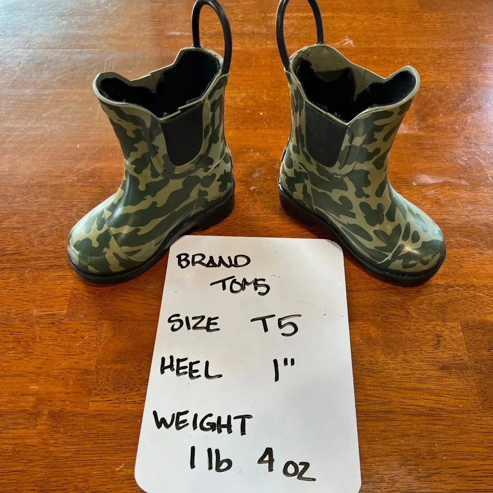TOMS Kids Camo Rain Boots Pull On‎ Chelsea Style Size T5